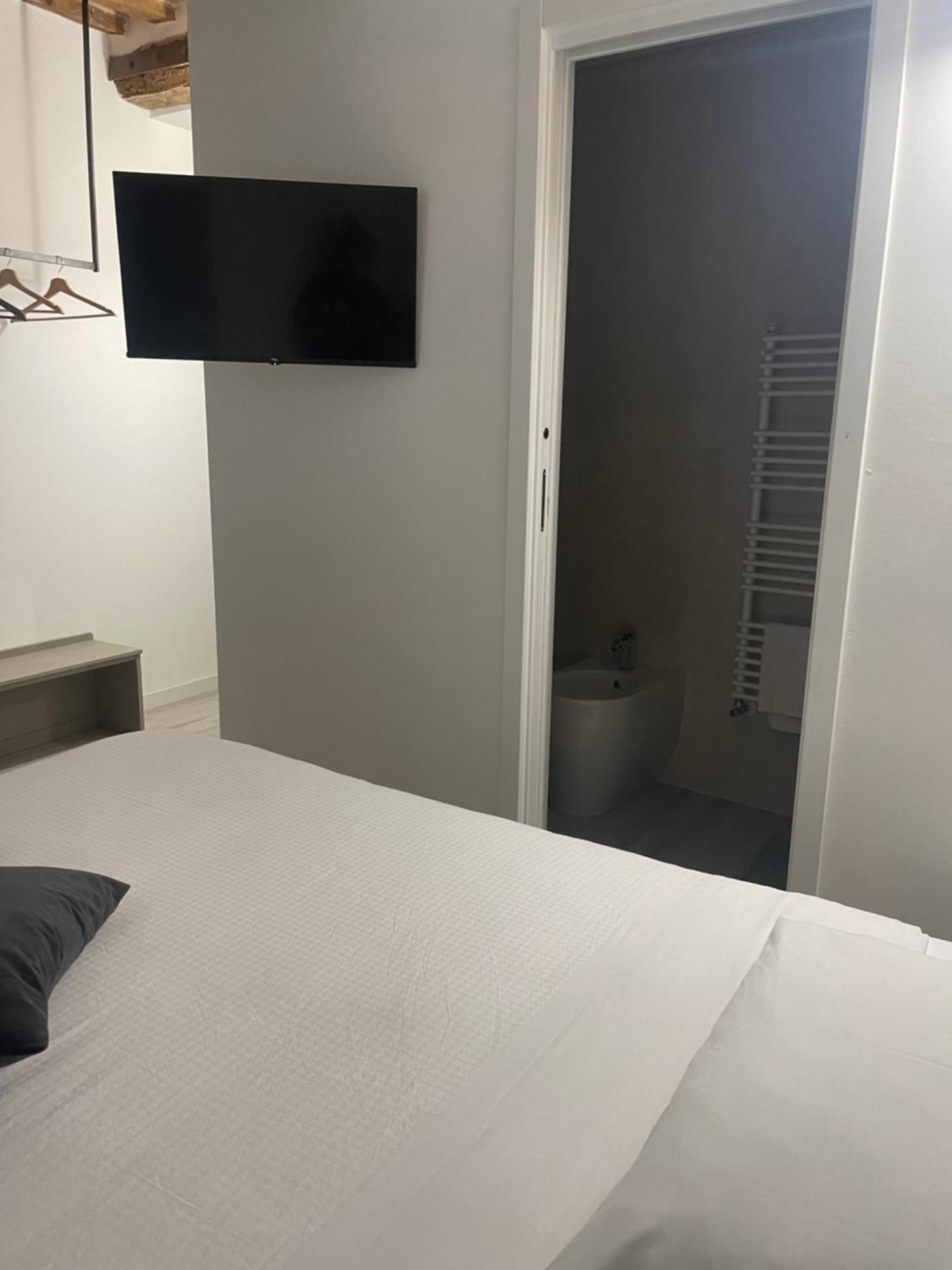 グッビオ L'Inferno Di Dante Bed & Breakfast エクステリア 写真