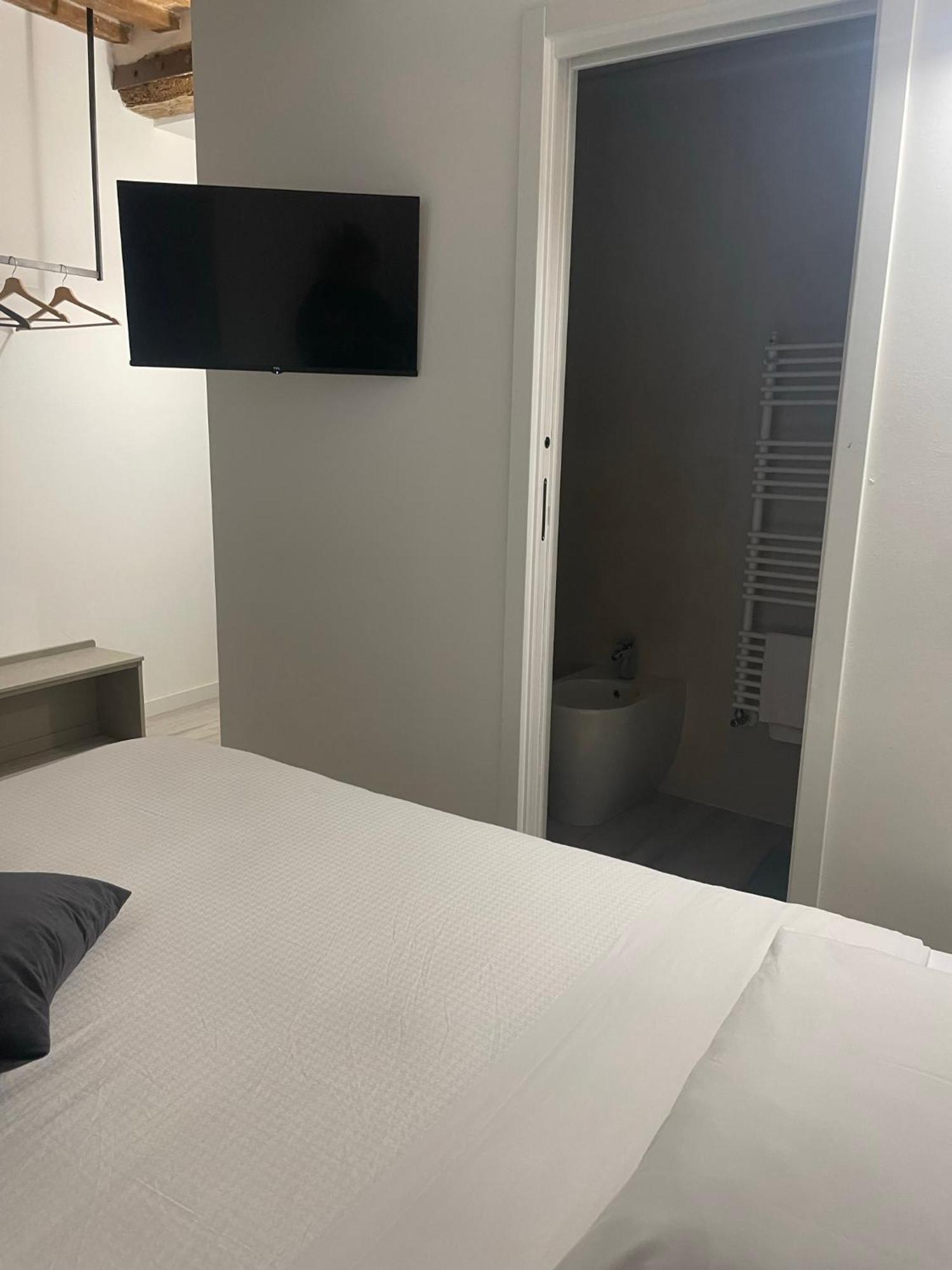 グッビオ L'Inferno Di Dante Bed & Breakfast エクステリア 写真
